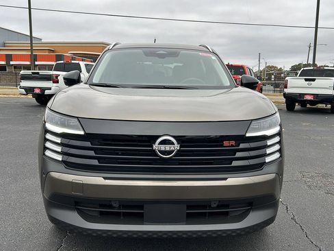 New 2026 Nissan Kicks SR image 2