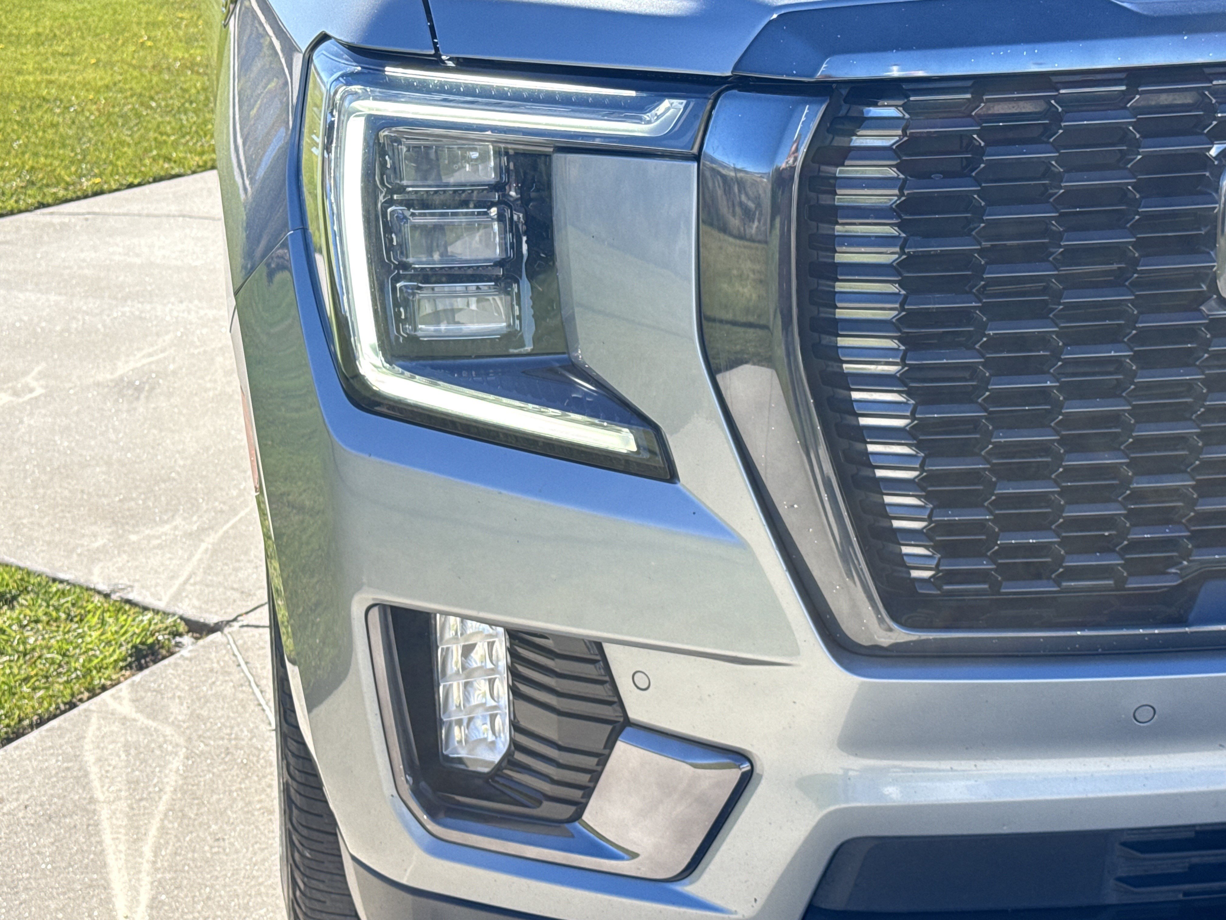 Certified 2023 GMC Yukon Denali Ultimate AWD/4WD image 9