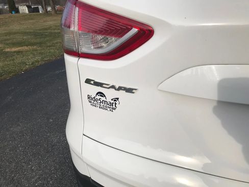 Used 2016 Ford Escape SE image 35