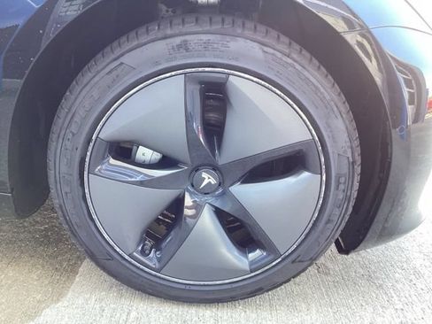 Used 2018 Tesla Model 3 Long Range AWD/4WD image 9