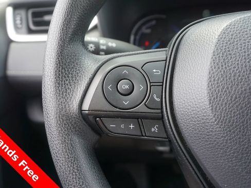 Used 2025 Toyota RAV4 LE AWD/4WD image 4