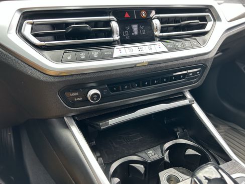 Used 2020 BMW 330i Sedan w/ Convenience Package RWD image 23