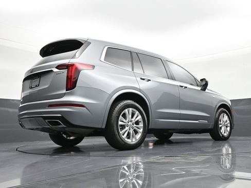 Certified 2023 Cadillac XT6 Luxury FWD image 24