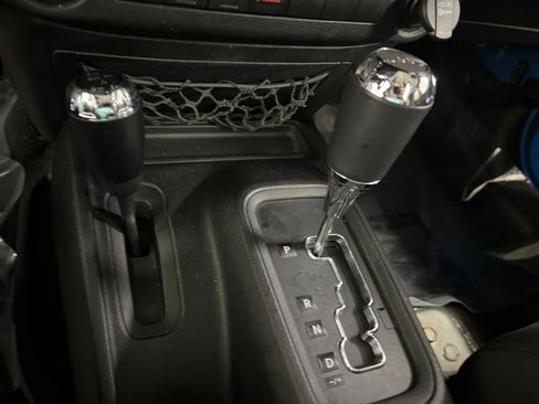 Used 2012 Jeep Wrangler Unlimited Sport AWD/4WD image 26