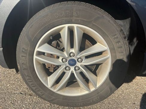 Used 2017 Ford Edge SEL w/ Equipment Group 201A image 21