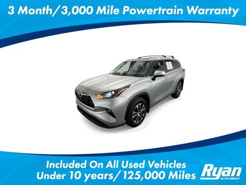 Used 2023 Toyota Highlander XLE FWD image 1