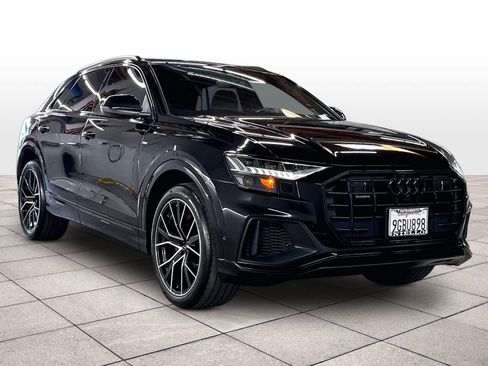 Used 2023 Audi Q8 Premium Plus w/ Premium Plus Package AWD/4WD image 2