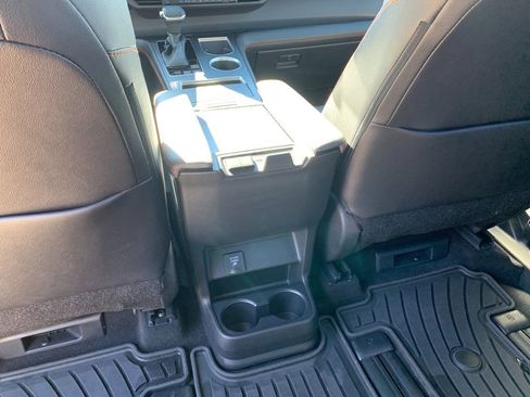 Used 2022 Toyota Sienna XSE w/ XSE Plus Package image 15