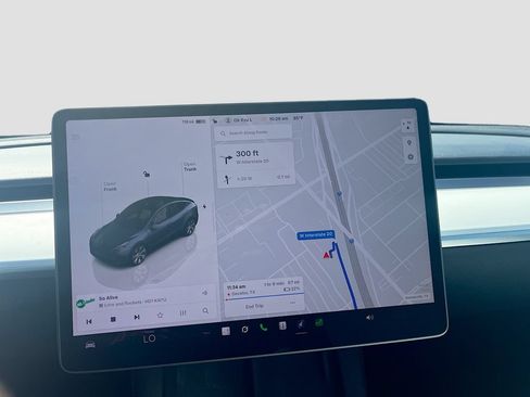 Used 2024 Tesla Model Y Long Range RWD image 13