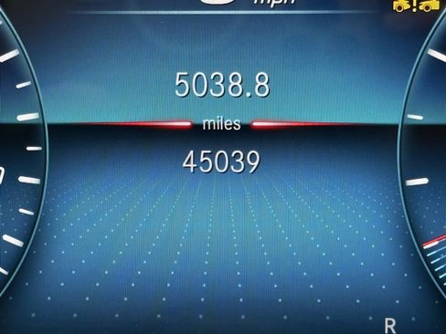 Used 2023 Mercedes-Benz GLE 450 4MATIC image 18