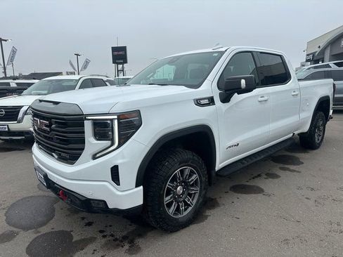 Used 2024 GMC Sierra 1500 AT4 w/ Technology Package AWD/4WD image 8