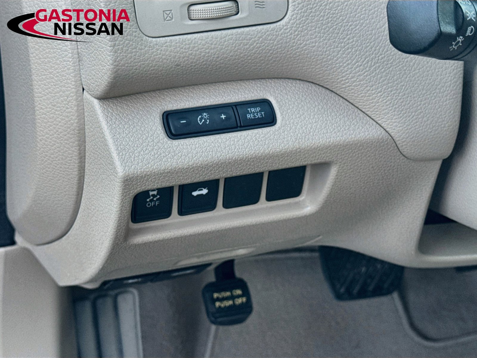 Used 2014 Nissan Altima 2.5 S w/ Sport Value Package FWD image 13