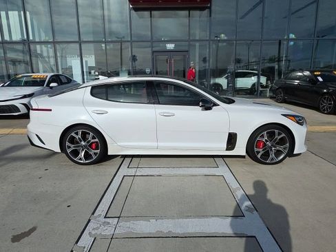 Used 2021 Kia Stinger GT1 AWD/4WD image 3