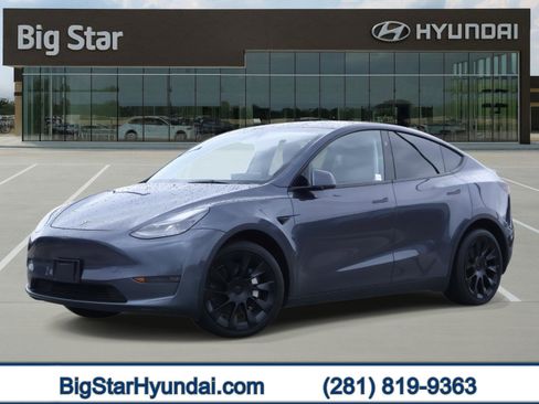 Used 2023 Tesla Model Y Long Range image 1