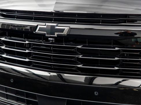 Used 2025 Chevrolet Tahoe RST w/ Comfort Package AWD/4WD image 4