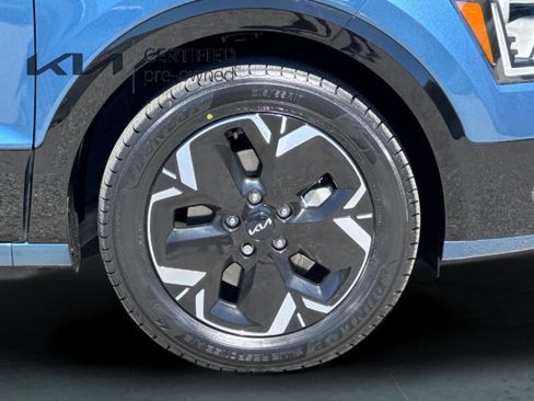 Certified 2024 Kia Niro Wind FWD image 26