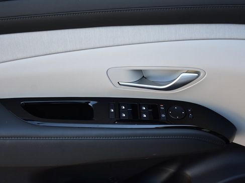 New 2026 Hyundai Tucson Limited image 17