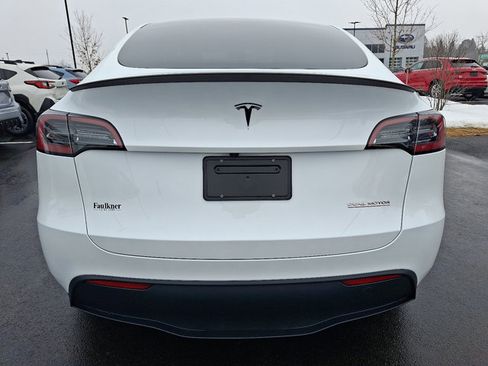 Used 2024 Tesla Model Y Performance image 6