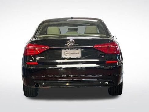 Used 2016 Volkswagen Passat 1.8T R-Line image 6