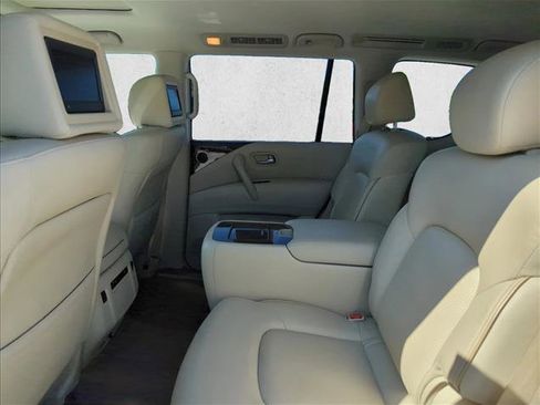 Used 2016 INFINITI QX80 2WD w/ Driver's Assistance Package image 16