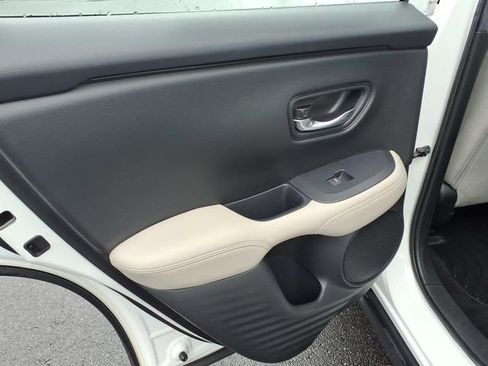 Used 2024 Honda HR-V LX image 17