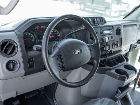 Used 2013 Ford E-450 and Econoline 450 Super Duty w/ Shuttle Bus Prep Pkg RWD image 19