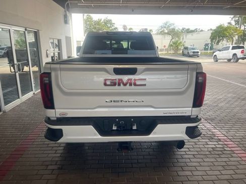 Used 2024 GMC Sierra 2500 Denali w/ Denali Reserve Package AWD/4WD image 5
