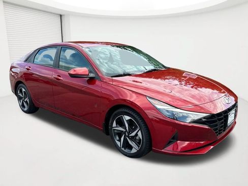 Certified 2023 Hyundai Elantra SEL w/ Convenience Package FWD image 3