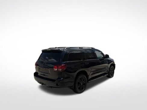 Used 2022 Toyota Sequoia TRD Sport AWD/4WD image 3