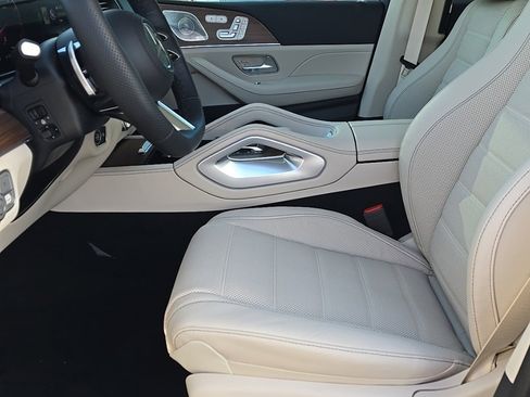 New 2026 Mercedes-Benz GLS 450 4MATIC image 14