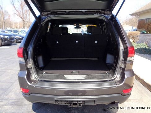 Used 2021 Jeep Grand Cherokee Laredo w/ Trailer Tow Group IV image 21