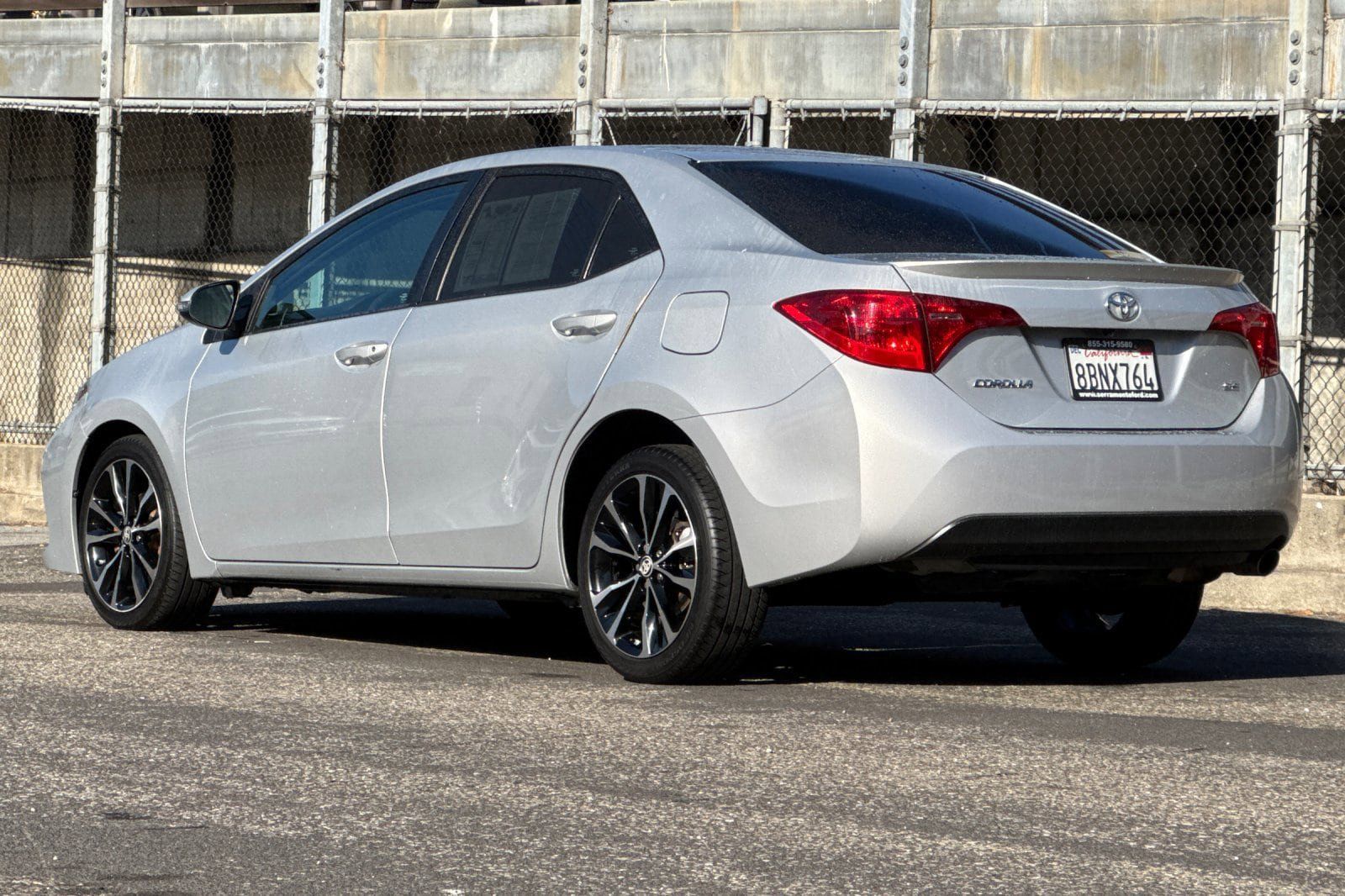 Used 2018 Toyota Corolla SE FWD image 8