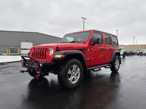 Used 2019 Jeep Wrangler Unlimited Sport S image 3