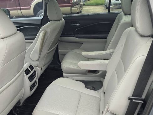Used 2017 Honda Pilot Elite image 10