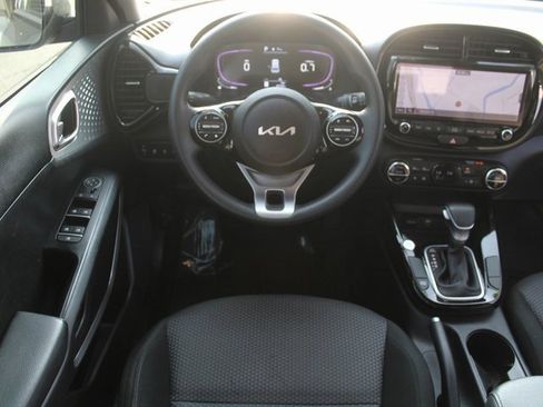 Used 2023 Kia Soul S image 5