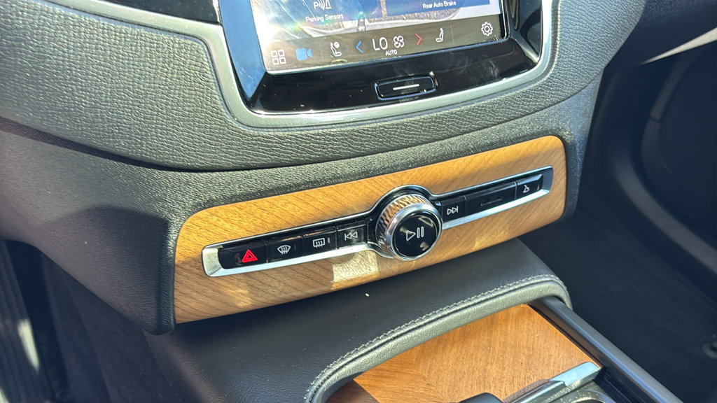 Used 2023 Volvo XC90 B6 Plus w/ Protection Package Premier AWD/4WD image 21
