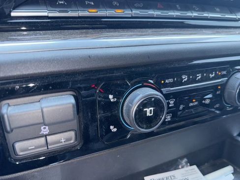 Used 2025 Chevrolet Silverado 1500 LT image 46