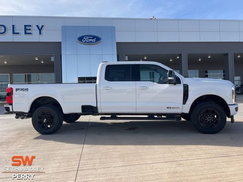 New 2026 Ford F350 Lariat w/ Black Appearance Package image 3
