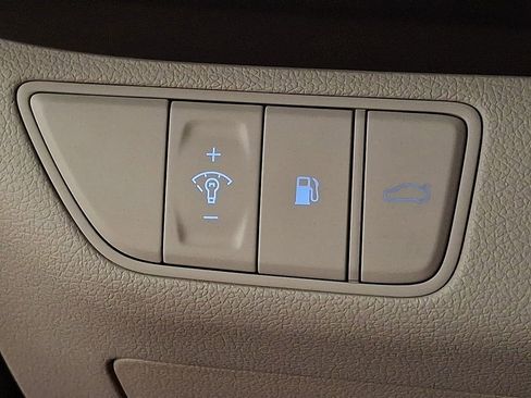 Used 2023 Genesis G70 3.3T image 22