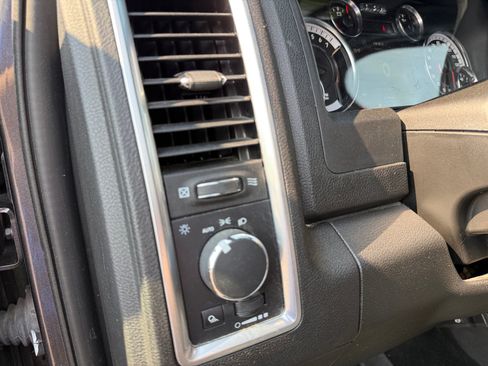 Used 2024 RAM 1500 Warlock AWD/4WD image 20