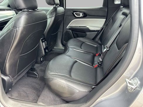 Certified 2023 Jeep Compass Limited AWD/4WD image 11