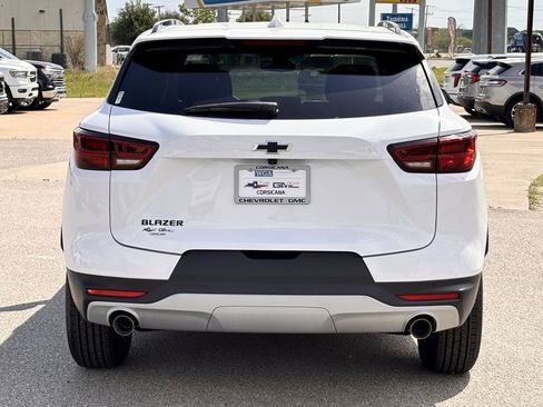 New 2026 Chevrolet Blazer LT w/ Convenience Package FWD image 5