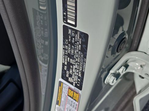 New 2025 Kia K4 LXS image 36