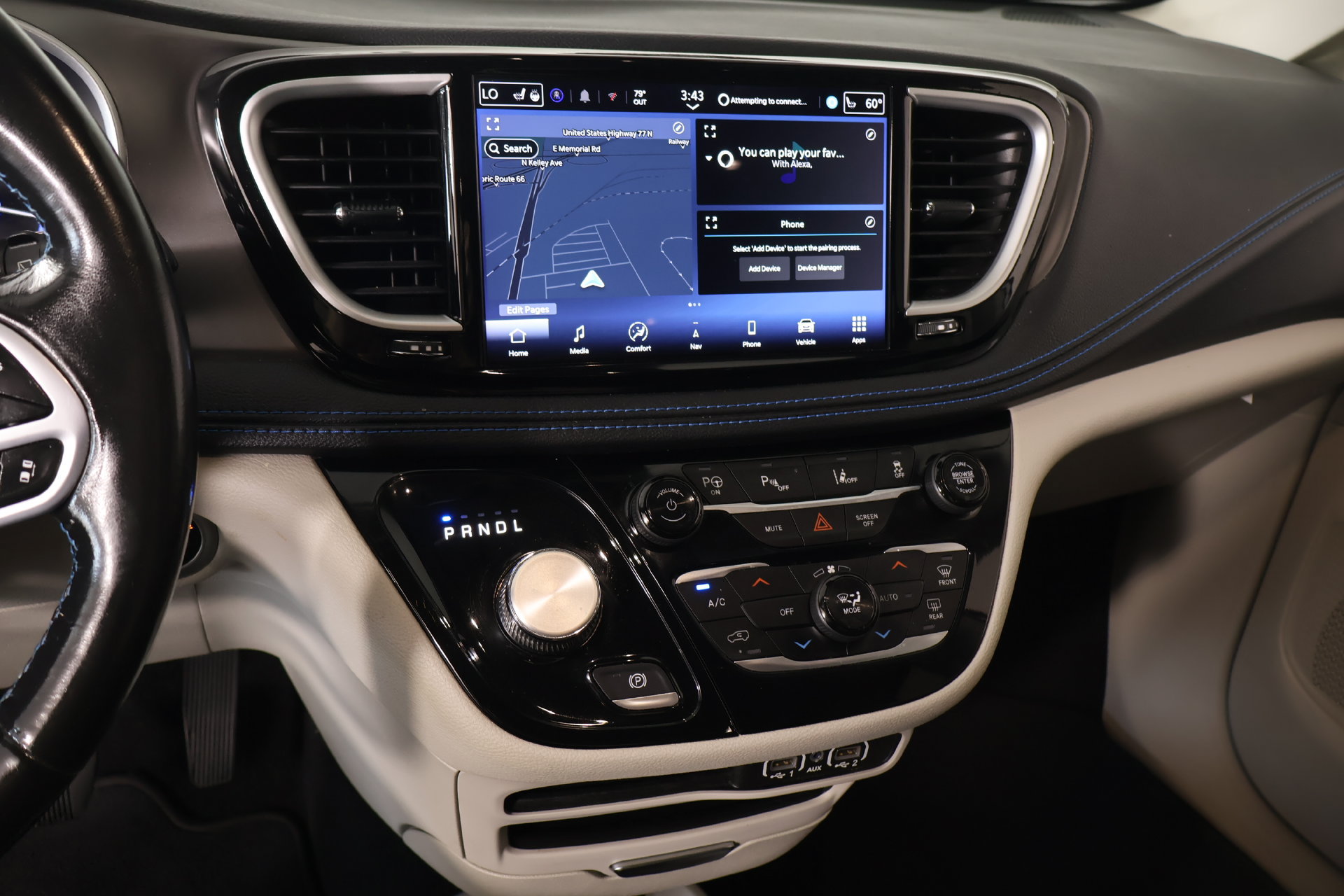 Used 2021 Chrysler Pacifica Touring-L FWD image 5