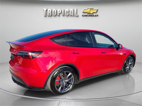 Used 2022 Tesla Model Y Performance image 5