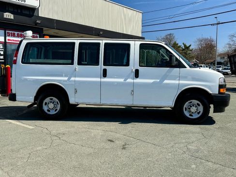 Used 2019 Chevrolet Express 2500 w/ Driver Convenience Package RWD image 3