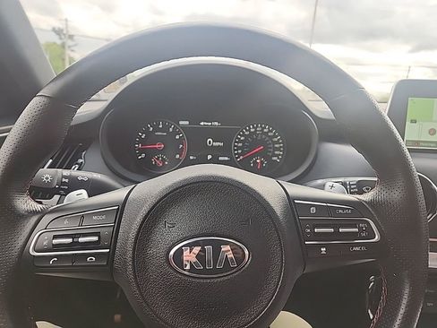 Used 2019 Kia Stinger GT2 AWD/4WD image 16