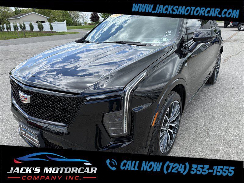 Used 2024 Cadillac XT4 Sport AWD/4WD image 3