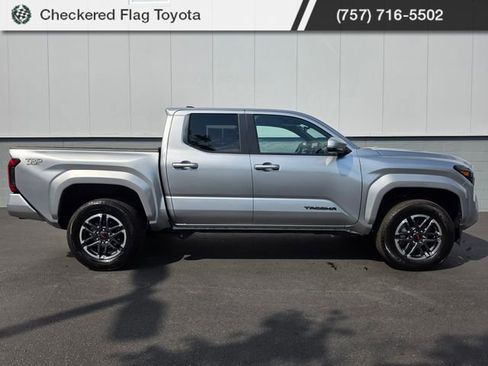 Used 2024 Toyota Tacoma TRD Sport w/ TRD Sport Upgrade Package AWD/4WD image 9