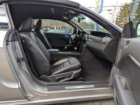 Used 2008 Ford Mustang GT Premium RWD image 32